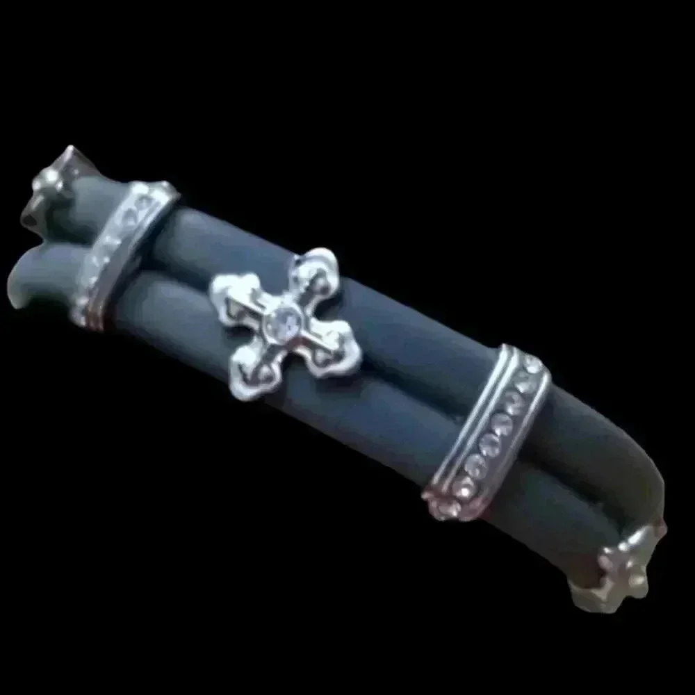 NWT Swarovski Crystal Charms Silicone Bracelet